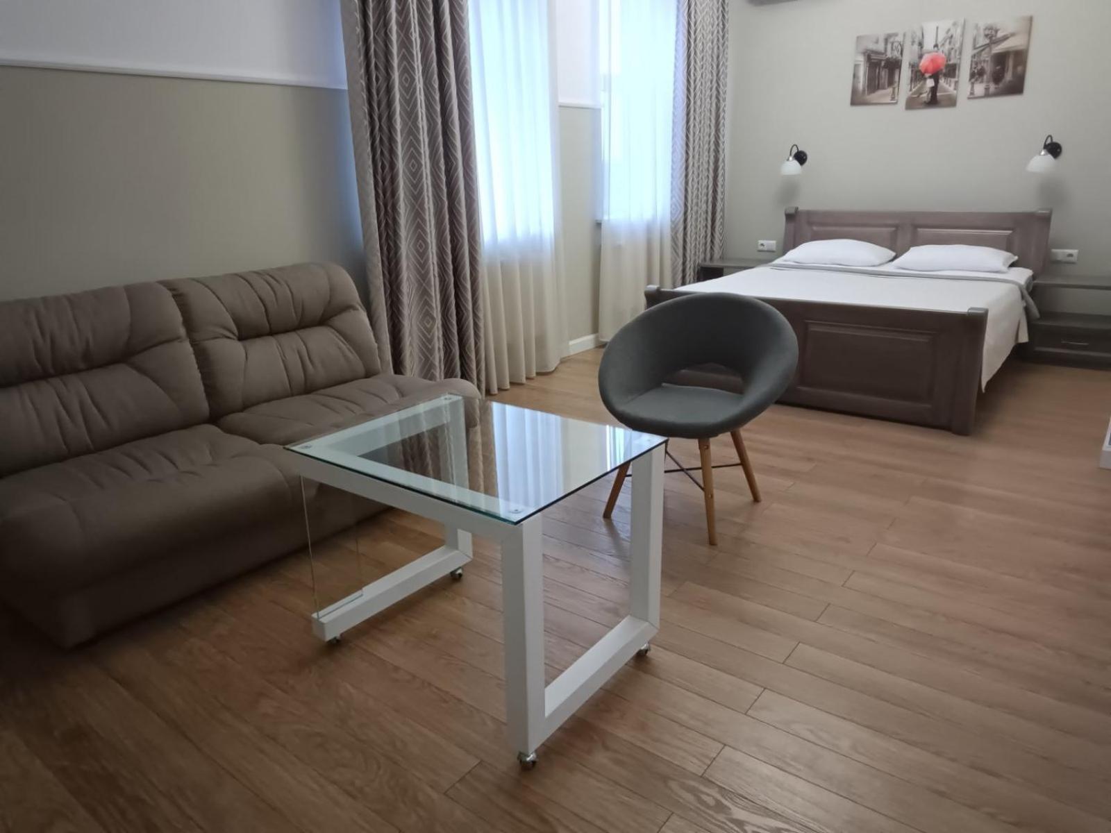 Gosudar Hotel Kropyvnytskyj Exteriör bild