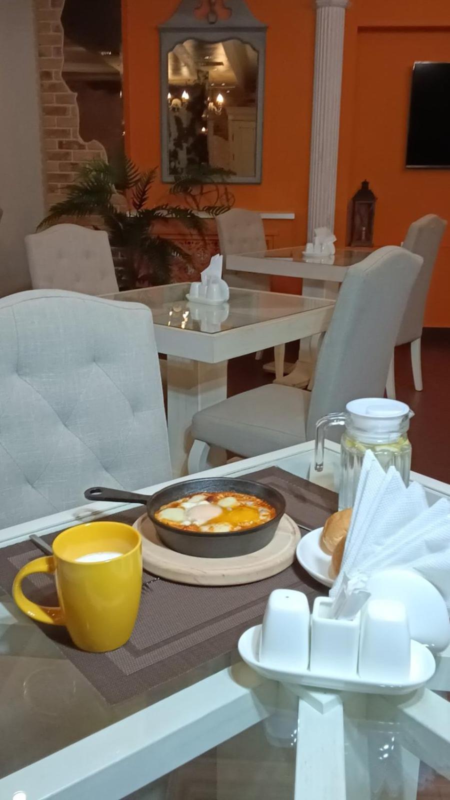 Gosudar Hotel Kropyvnytskyj Exteriör bild